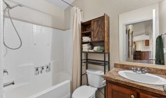 107 S Van Wyck Ave, Cascade, ID 83611