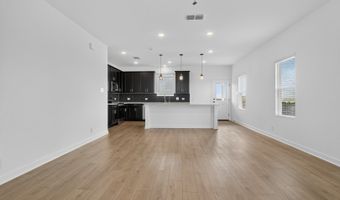 147 Peeps Ct, Adkins, TX 78101