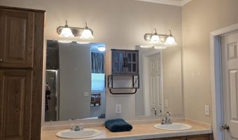 1401 W Bowman Dr, Artesia, NM 88210