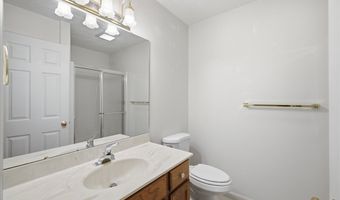 952 Oakbrook Dr, Ashland, OH 44805
