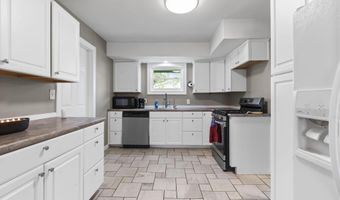 2875 S Madison Ave, Aurora, MO 65605