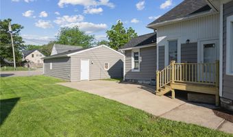 1506 Hamilton St SW, Cedar Rapids, IA 52404