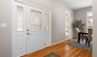 5971 Creekview Ct, Ann Arbor, MI 48108