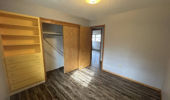 624 Kersten St, Bottineau, ND 58318
