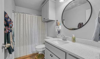 1537 Avalon Dr, Altus, OK 73521