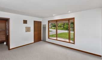 200 Westbend Cir, Ames, IA 50014
