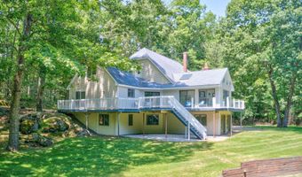 17 Stone Pound Ln, Atkinson, NH 03811