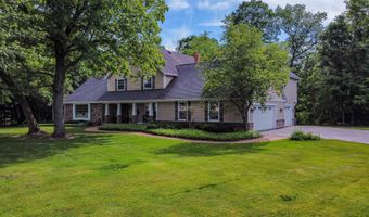 W2530 BROOKHAVEN Drive, Appleton, WI 54915