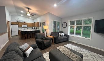405 Sun Cir, Avon, MN 56310