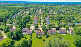 1900 E ORCHARD BLOSSOM Dr, Appleton, WI 54915
