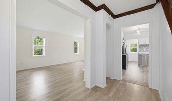 53 Prospect St, Bloomfield, CT 06002