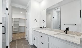 1432 N 163rd St, Basehor, KS 66007