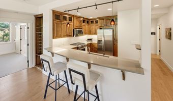 175 Lithia Way 200, Ashland, OR 97520