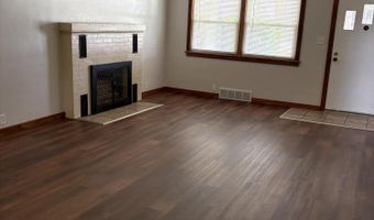 417 S Lincoln Ave, Aurora, MO 65605