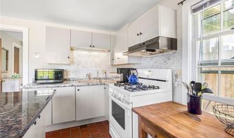 557 Center Rd, Block Island, RI 02807