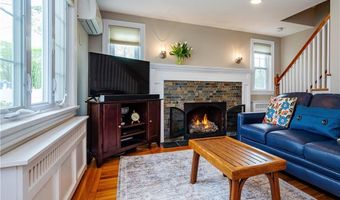 42 Grasslands Rd, East Greenwich, RI 02818