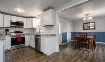 14 2nd St, Rochester, NH 03867