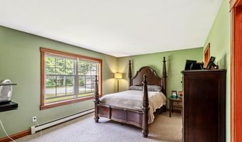 216 Wood Ln, Alburgh, VT 05440