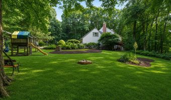 6 Valley Ct, Bethel, CT 06801