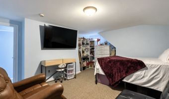 11 Belmont Cir, Danbury, CT 06810