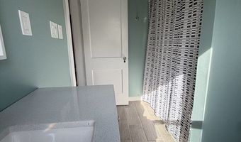 51 Reed St, Agawam, MA 01001