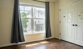 42243 CANARY GRASS Sq, Aldie, VA 20105