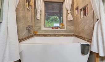 1062 Wilder Hwy, Alpine, TN 38543