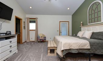 6879 Highway O, Ash Grove, MO 65604