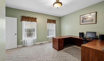 5 Millstone Ter, Bedford, NH 03110