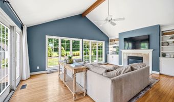 195 Shawnee Trl, Aurora, OH 44202