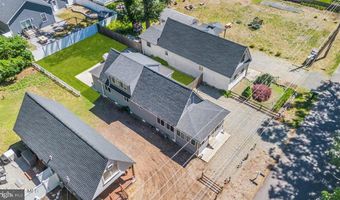 375 E BARNEGAT Ave, Bayville, NJ 08721
