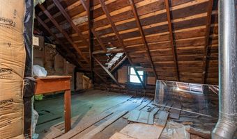 920 Grove St, Baldwin City, KS 66006