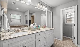 4002 SW Flatrock Cv, Bentonville, AR 72713