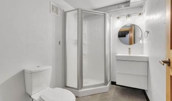 5520 W Cedar Crest Ct, Appleton, WI 54914
