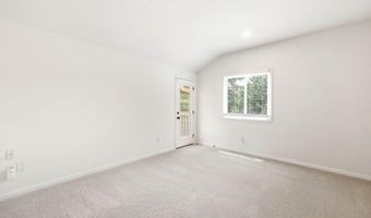 1007 Evergreen Rd, Anchorage, KY 40223