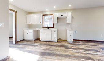 312 E 4th St, Bicknell, IN 47512
