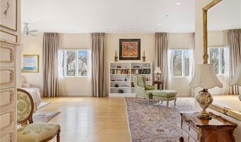 111 Harrison Ave A18, Newport, RI 02840