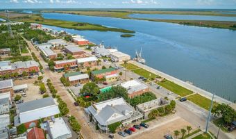 19 Leslie St, Apalachicola, FL 32320