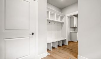 300 N Bissel Rd, Aurora, OH 44202