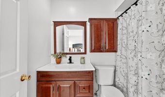 701 Kehrs Mill Rd, Ballwin, MO 63011