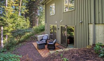 60 Alta Dl NE, Ada, MI 49301