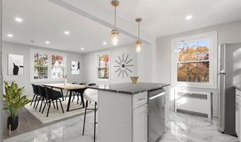 11 Hornbine St, Cranston, RI 02919
