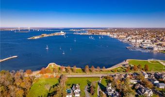 1 Harborview Dr, Newport, RI 02840