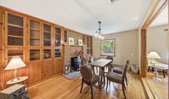 3 Lew May Dr, Andover, NJ 07860