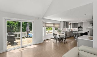 2 High Ridge Rd, Ashland, MA 01721