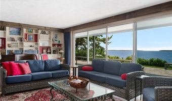 4 Mulberry Rd, Bristol, RI 02809