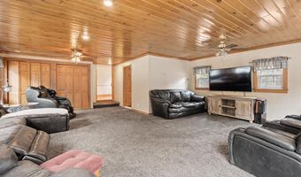 69 Twin View Dr, Carroll, NH 03595