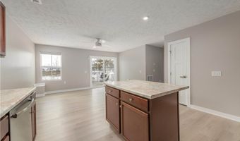 373 Pebble Creek Ct, Amherst, OH 44001