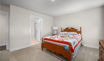 160 Eagle Cir, Amherst, OH 44001