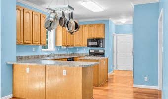 563 Vanderbilt Ave, Bayville, NJ 08721